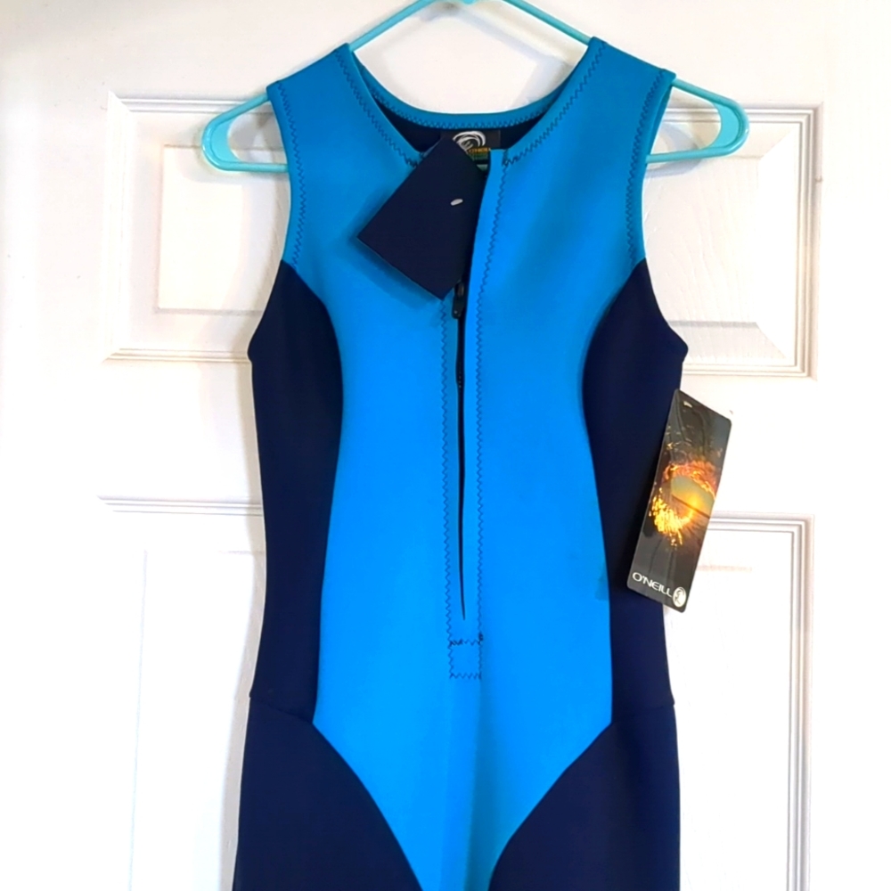 O'Neill | NWT, PERFECT CONDITION | Vintage 1982 wetsuit 2mm - W12 (dress size 2)